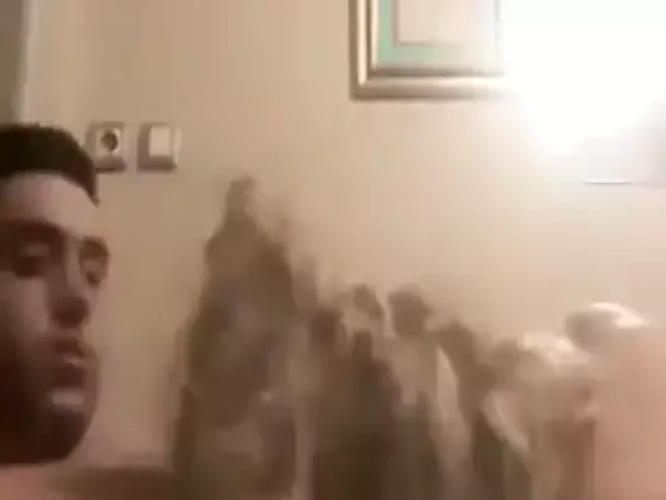 Çılgınca sakso çekiyor kahpe