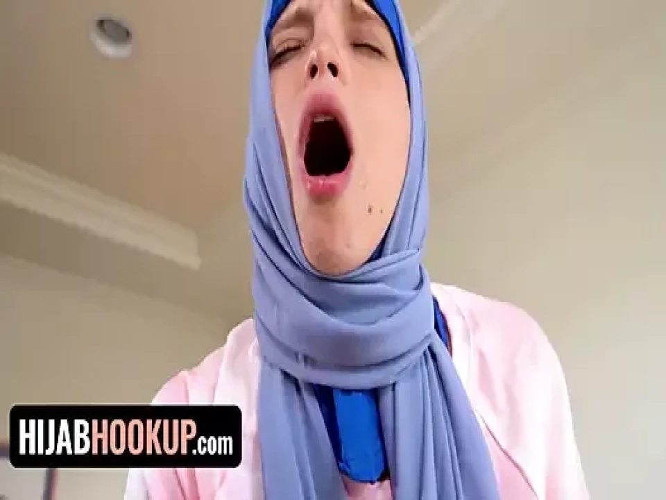 Bakire Üvey Kız Anal Sekse Çok Meraklı!