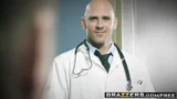 Brazzers Doktor Macerası: Kocam Kapının Hemen Dışında!
