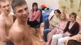 Rus Seks Partisi Ortalığı Ateşe Verdi