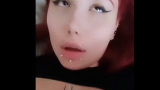 Porno Yıldızları Gibi Takılan Üniversiteli Gençler